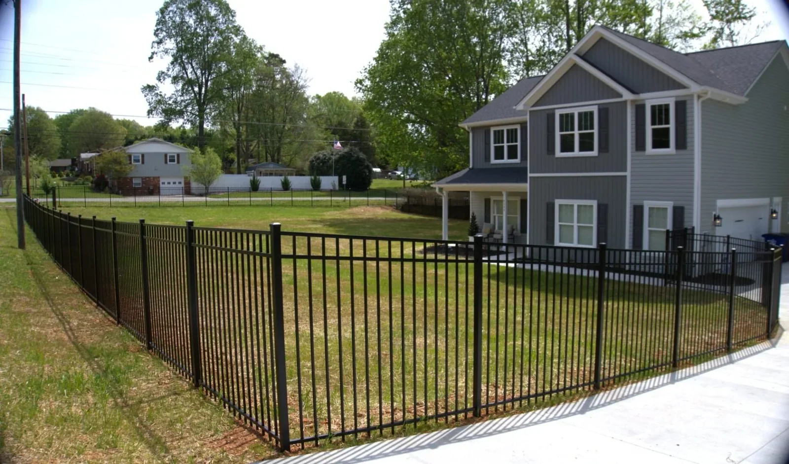 Fence installed by Sandel Fence Builder